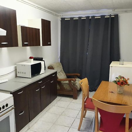 Appartement F1 Rez De Chausser Bg N°2 Бэн-ле-Бэн Экстерьер фото